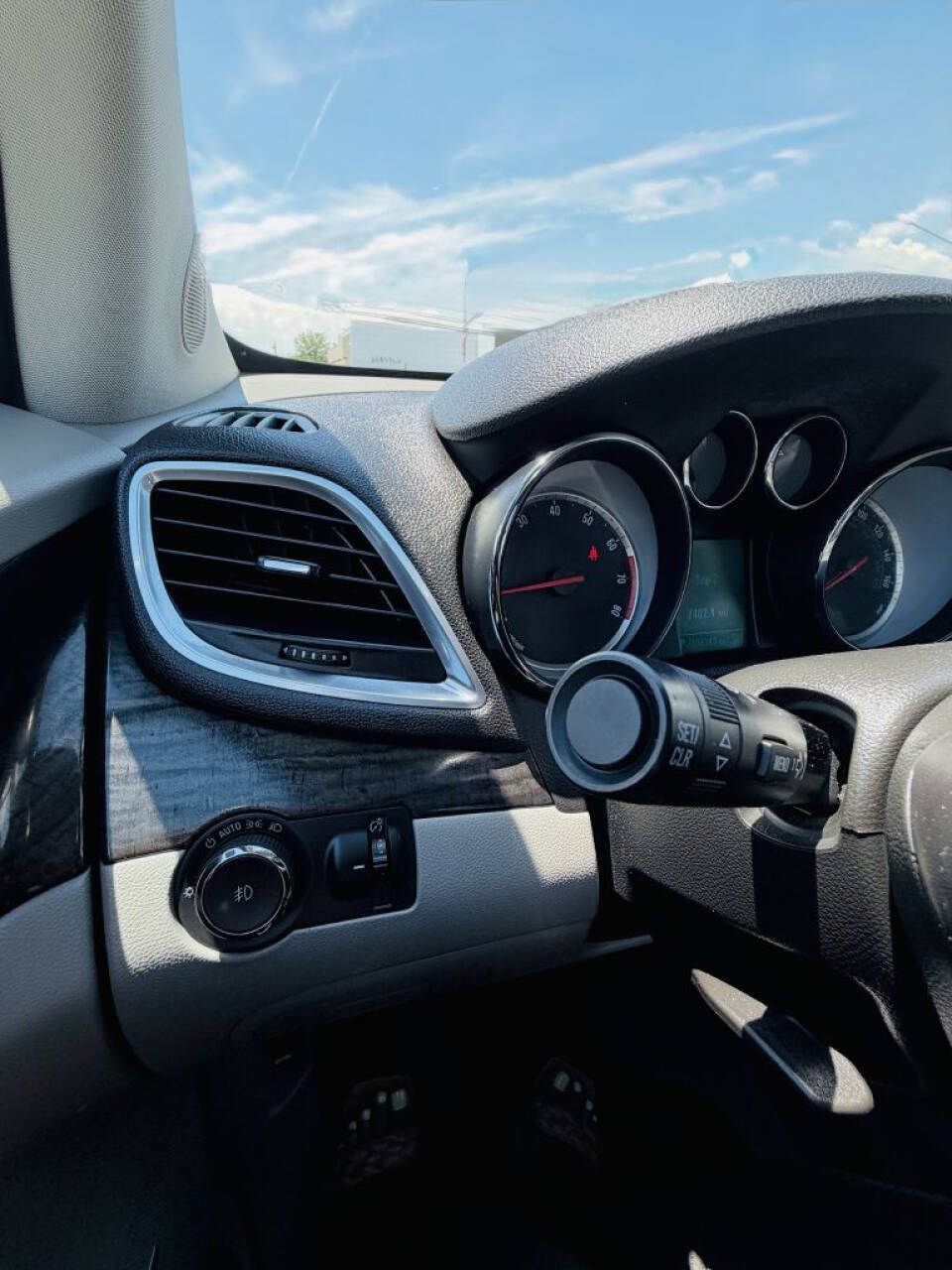 Used 2013 Buick Encore Premium AWD/4WD image 17