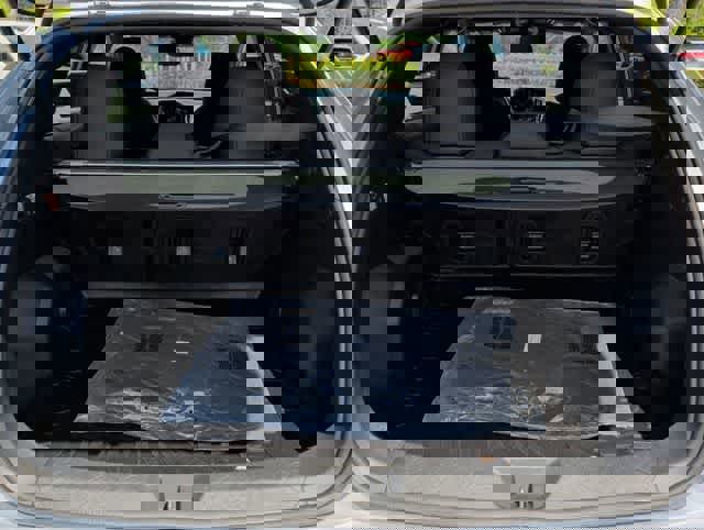 Certified 2025 Subaru Crosstrek 2.5i Sport AWD/4WD image 32