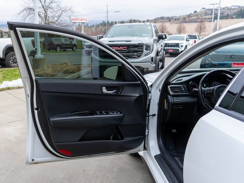 Used 2017 Kia Optima SX image 15