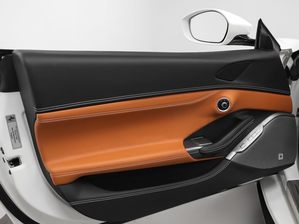 Certified 2022 Ferrari Portofino M RWD image 32