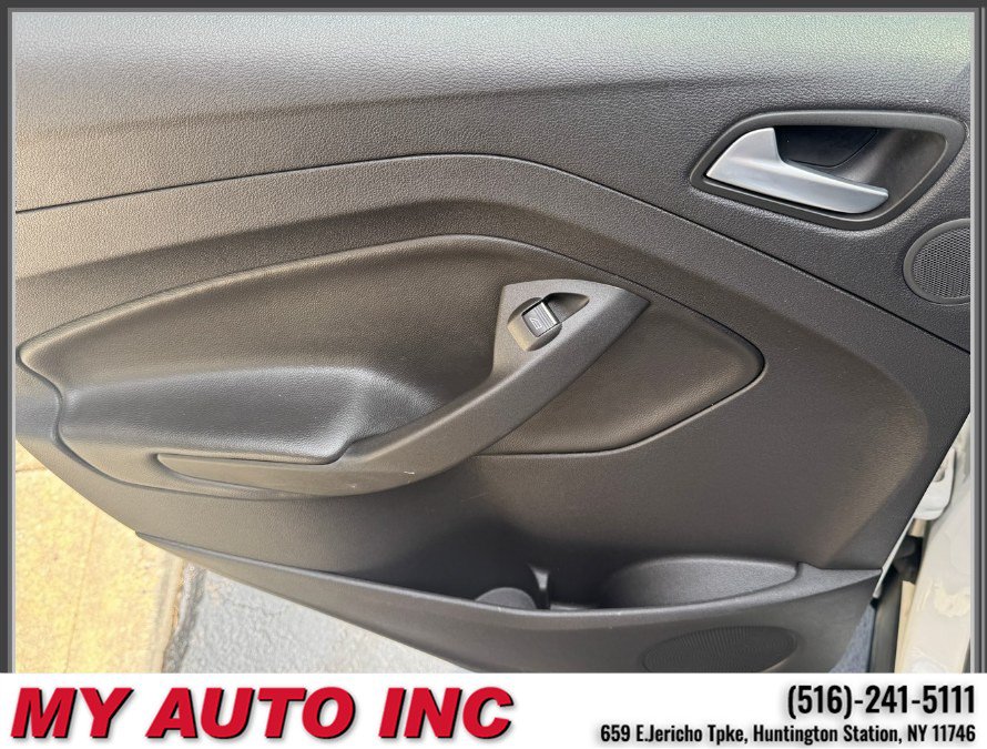 Used 2014 Ford Escape SE w/ Equipment Group 201A AWD/4WD image 32