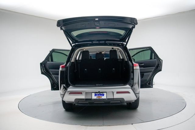 Used 2025 Nissan Pathfinder SL FWD image 21