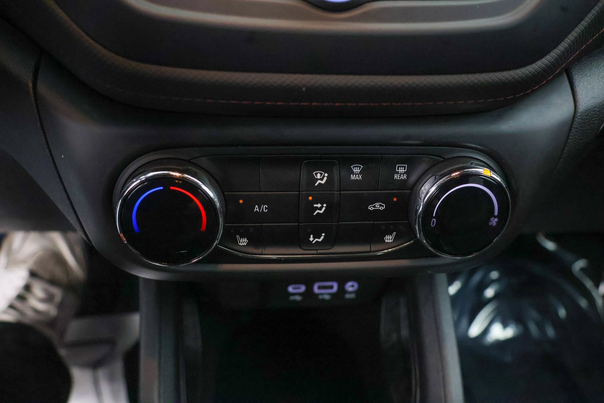 Used 2022 Chevrolet TrailBlazer RS AWD/4WD image 10