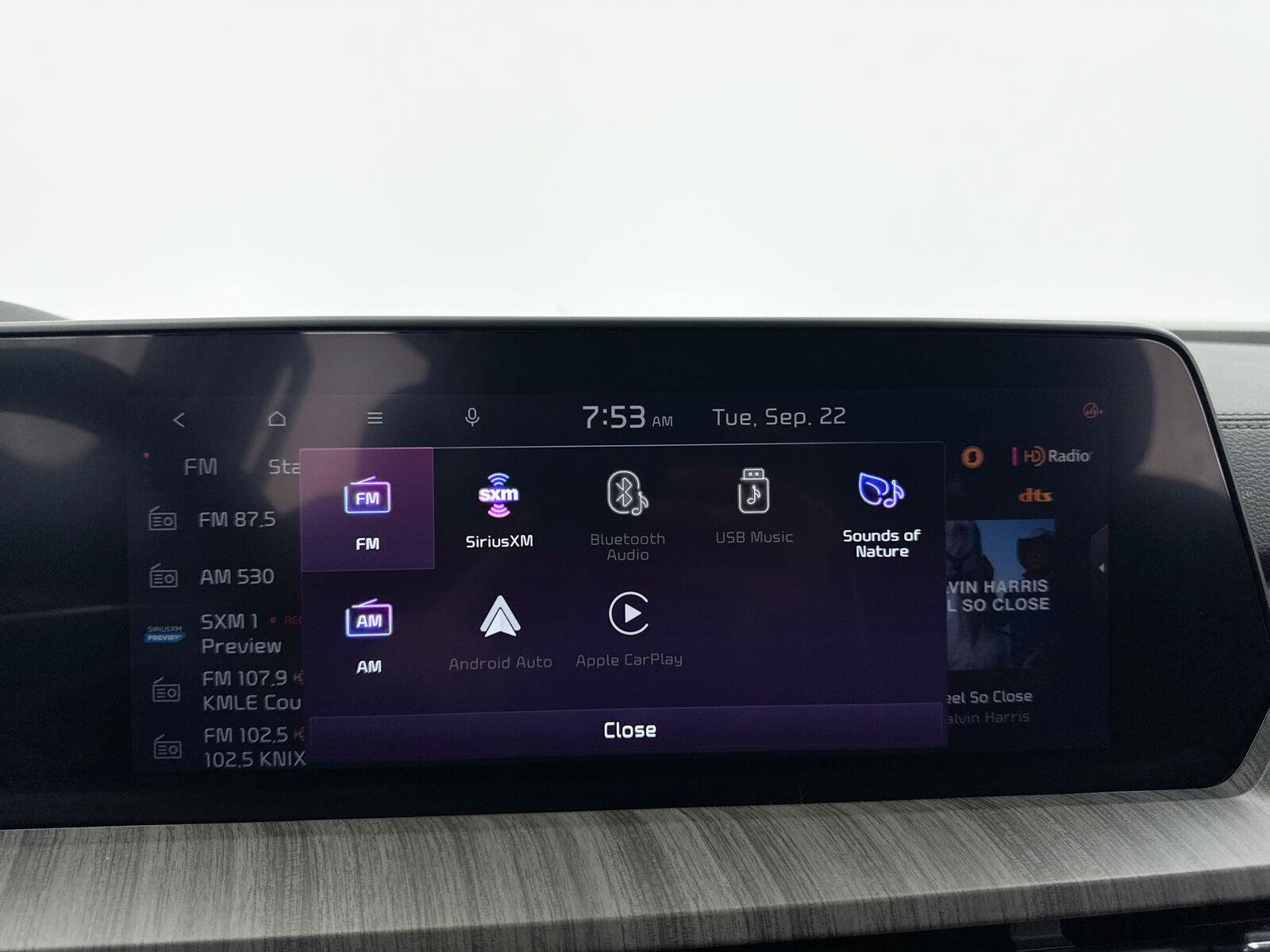 Used 2023 Kia Telluride EX w/ EX Captain's Chair Package FWD image 26