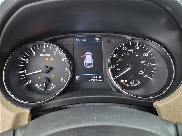 Used 2019 Nissan Rogue SL w/ Premium Package FWD image 11