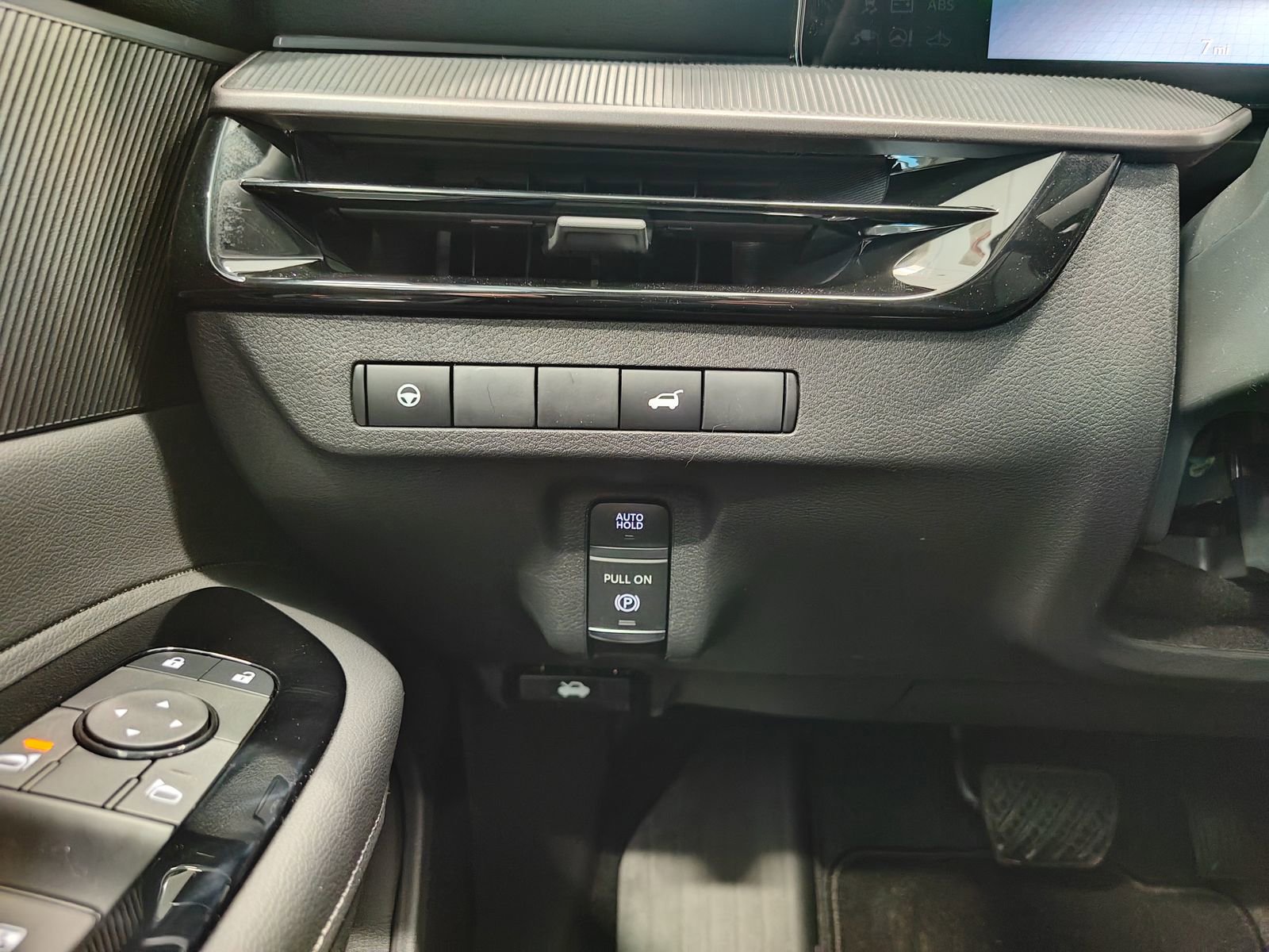 New 2026 Nissan Murano SV AWD/4WD image 18