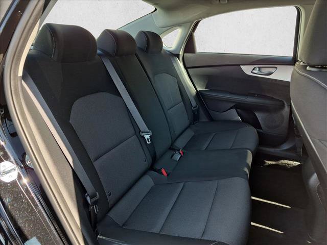 Used 2022 Kia Forte LXS FWD image 18