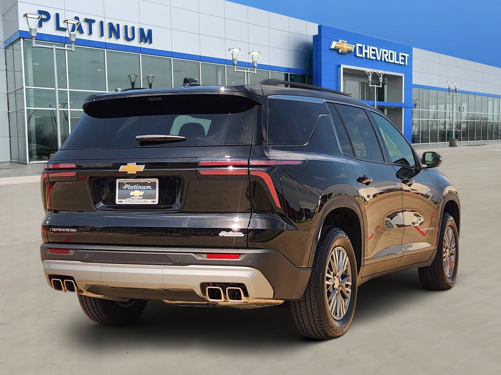Certified 2026 Chevrolet Traverse LT w/ Driver Confidence Package FWD image 5