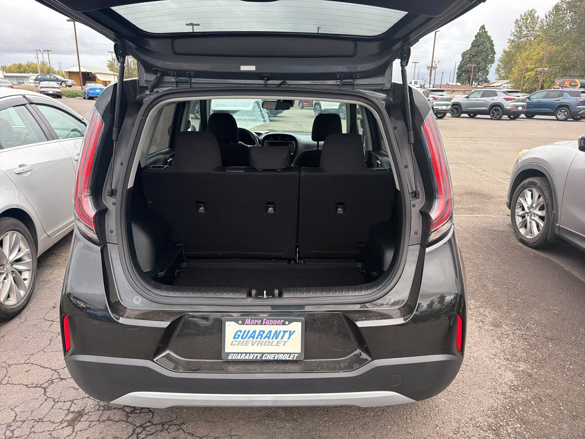 Used 2024 Kia Soul LX w/ Option Group 015 FWD image 4