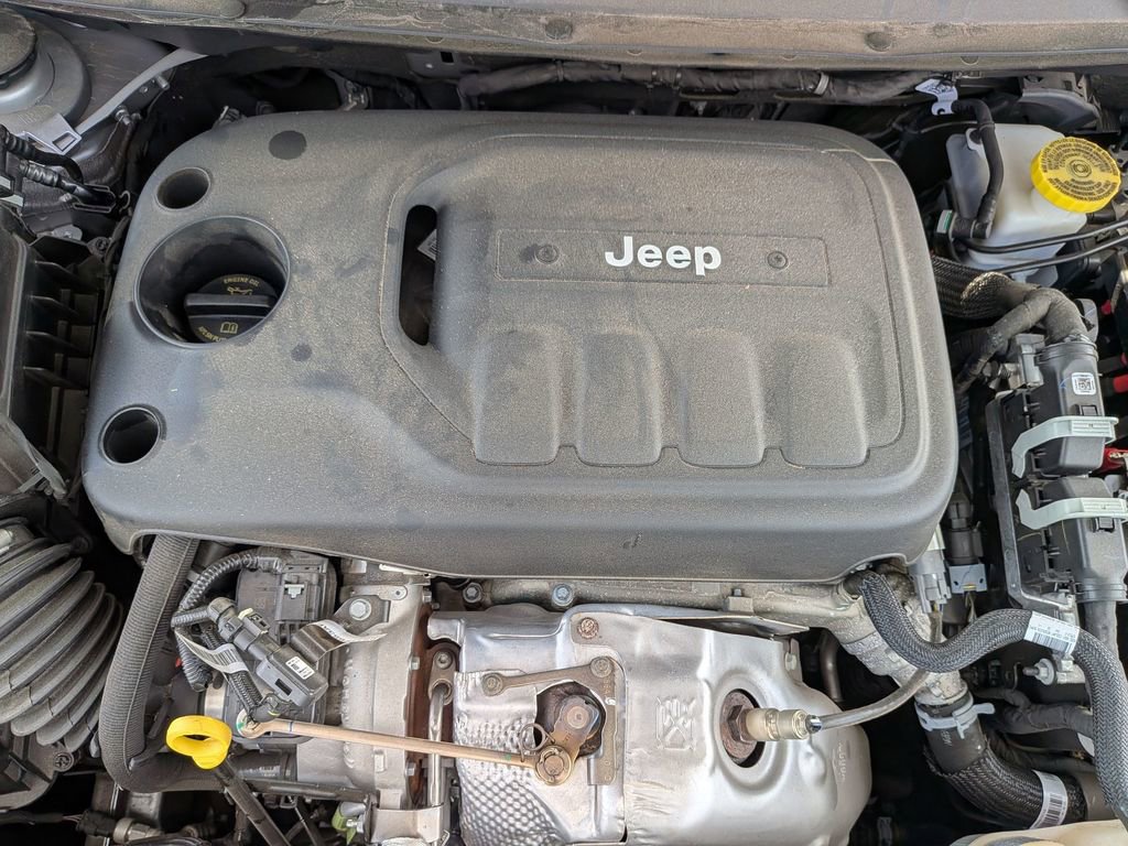 Used 2022 Jeep Cherokee Latitude Lux AWD/4WD image 12