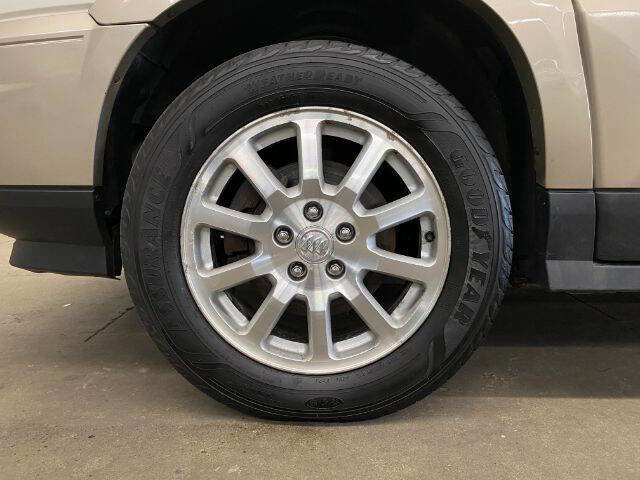 Used 2005 Buick Rendezvous CX image 28