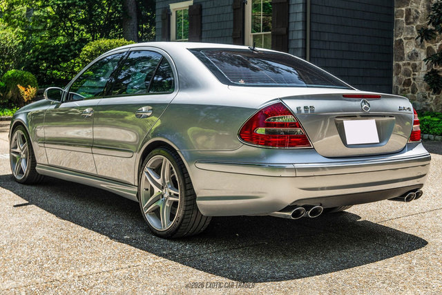 Used 2005 Mercedes-Benz E 55 AMG Sedan image 4