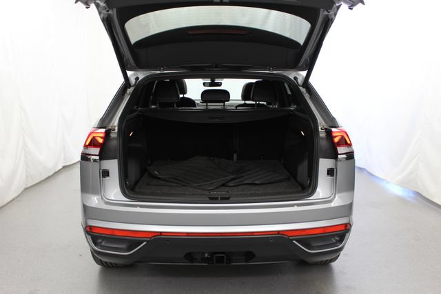 Used 2023 Volkswagen Atlas Cross Sport SE w/ Panoramic Sunroof Package AWD/4WD image 9