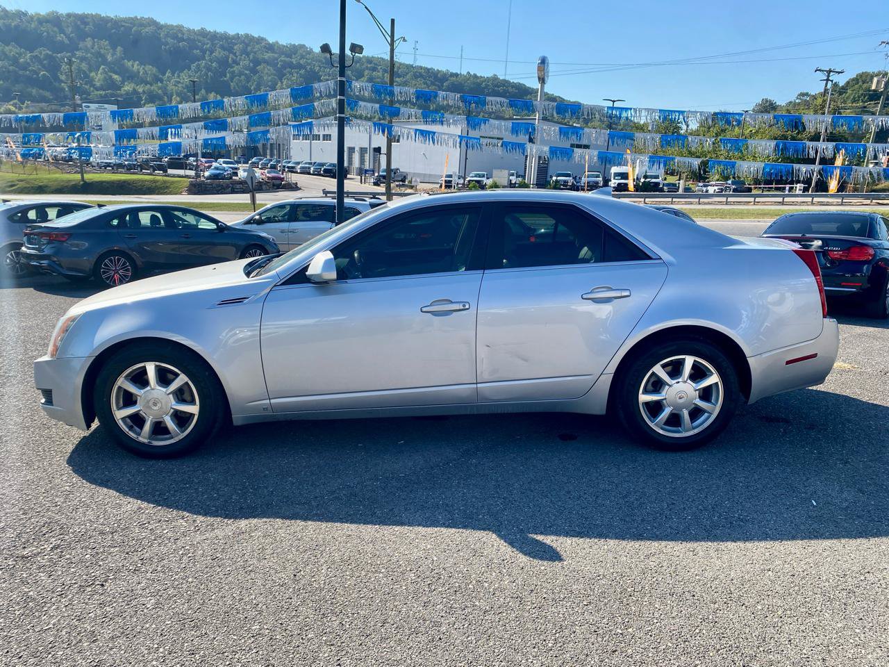 Used 2009 Cadillac CTS 3.6 w/ Wood Trim Package RWD image 4