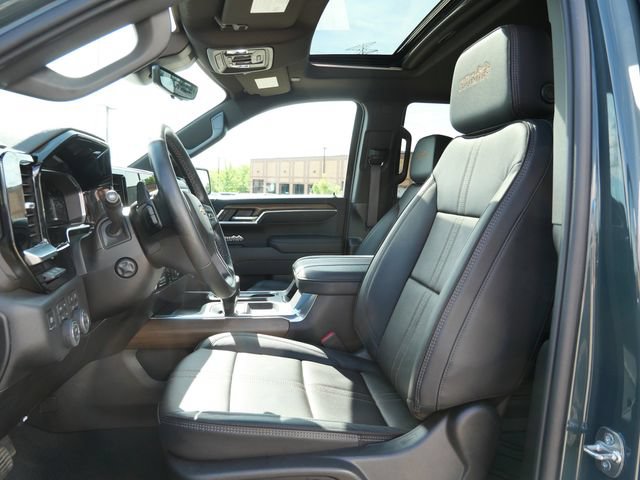 Used 2026 Chevrolet Silverado 1500 High Country w/ High Country Premium Package AWD/4WD image 11