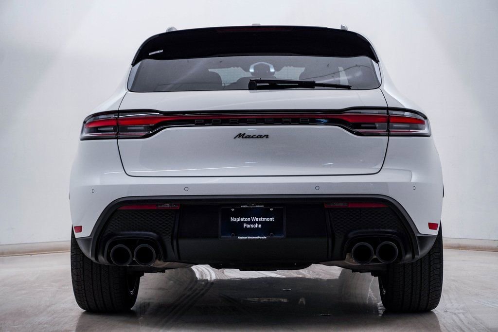 Certified 2025 Porsche Macan image 11