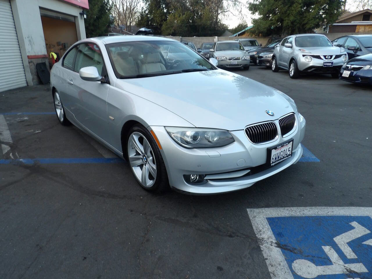 Used 2011 BMW 328i Coupe image 2