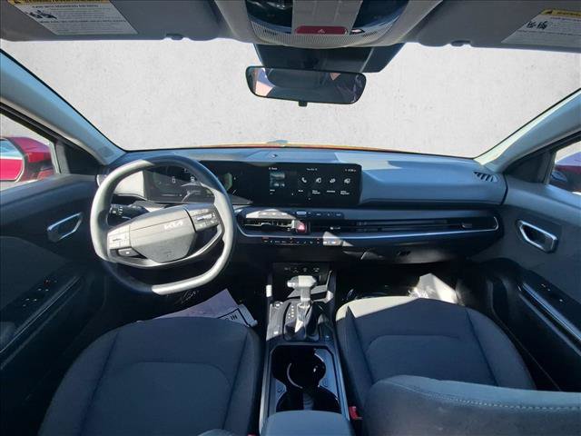 Used 2025 Kia K4 FWD image 17