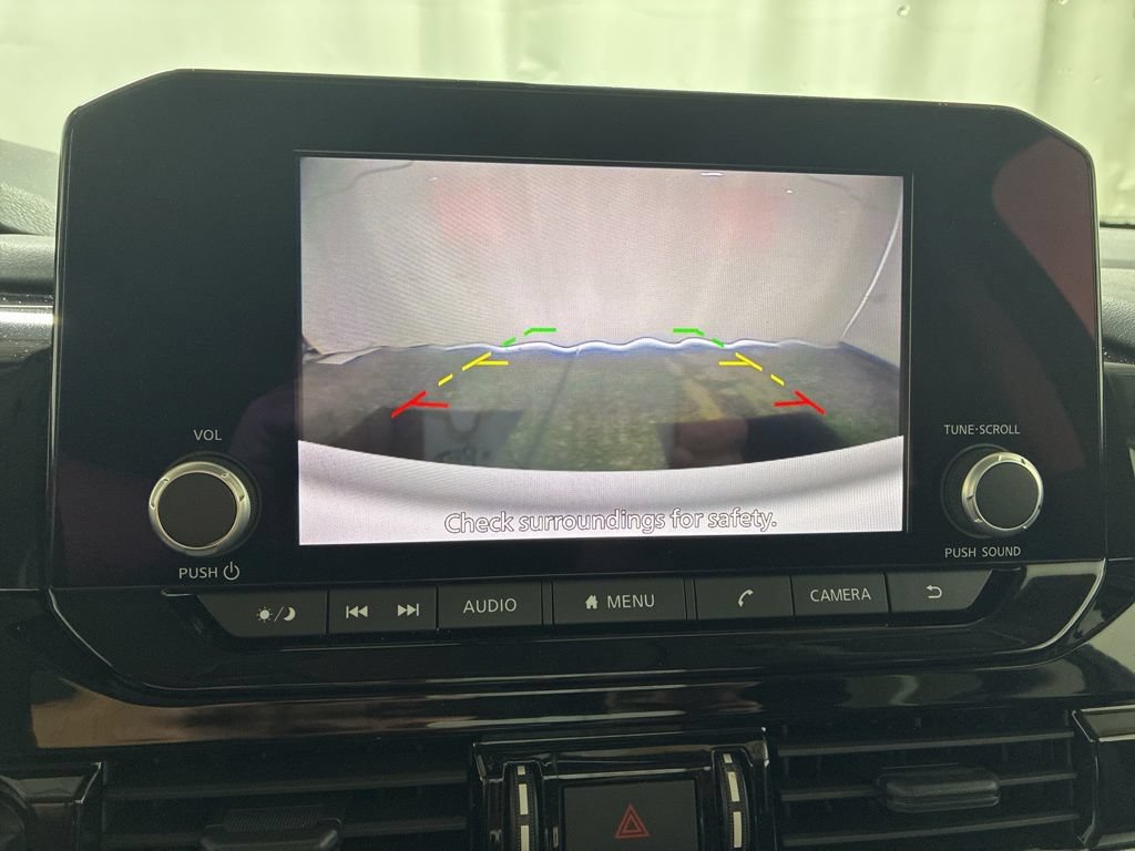 Used 2025 Nissan Pathfinder SV AWD/4WD image 19