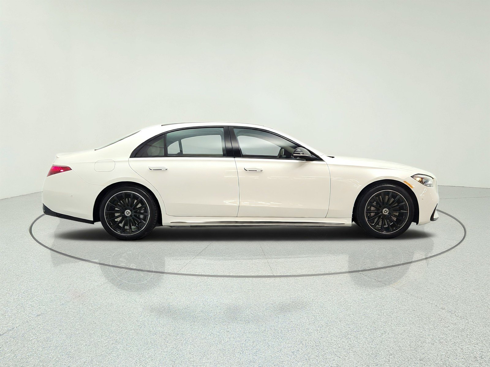 Certified 2023 Mercedes-Benz S 500 4MATIC image 4