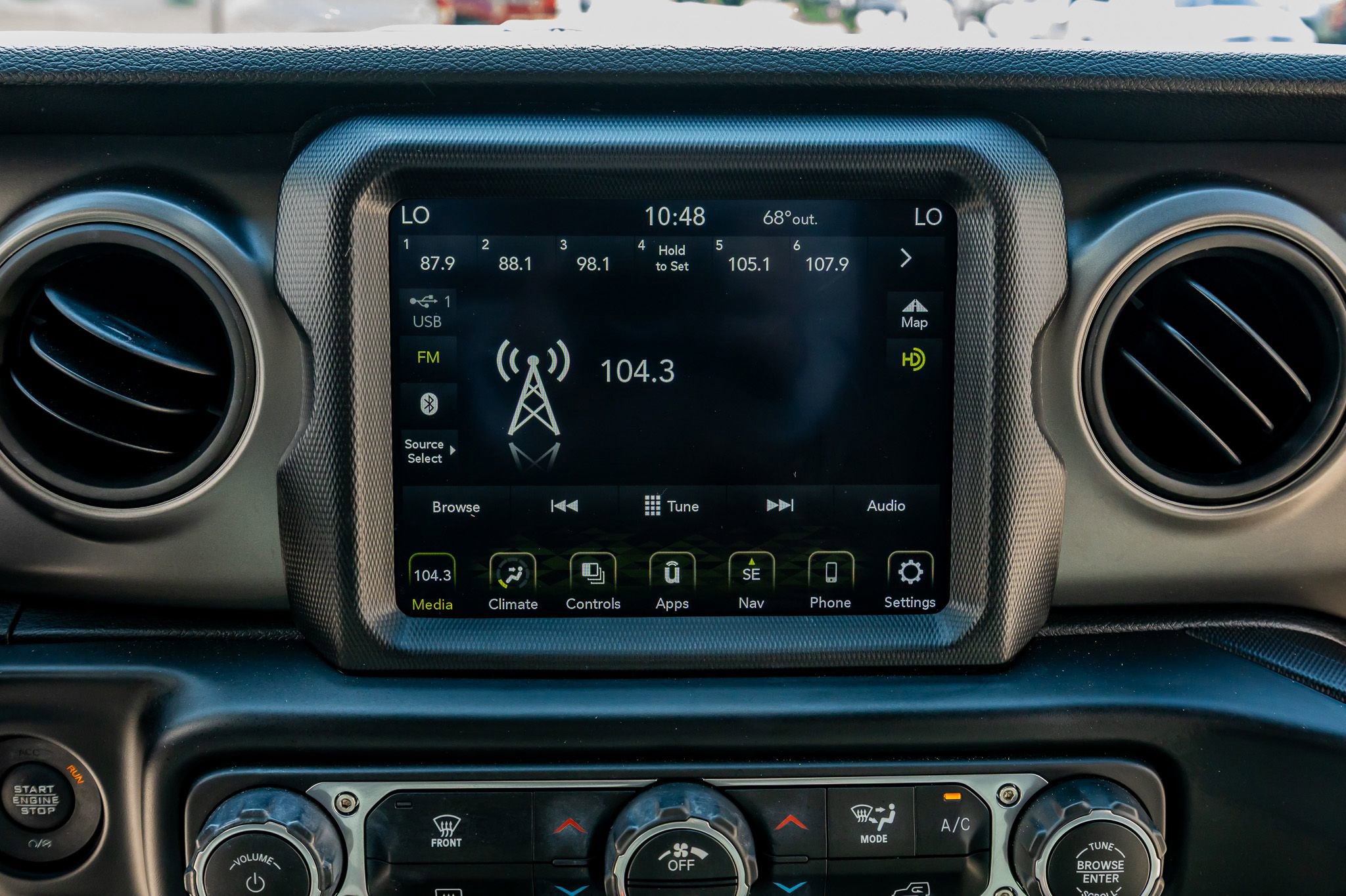 Used 2022 Jeep Wrangler Unlimited Sport w/ Sun And Sound Package AWD/4WD image 24