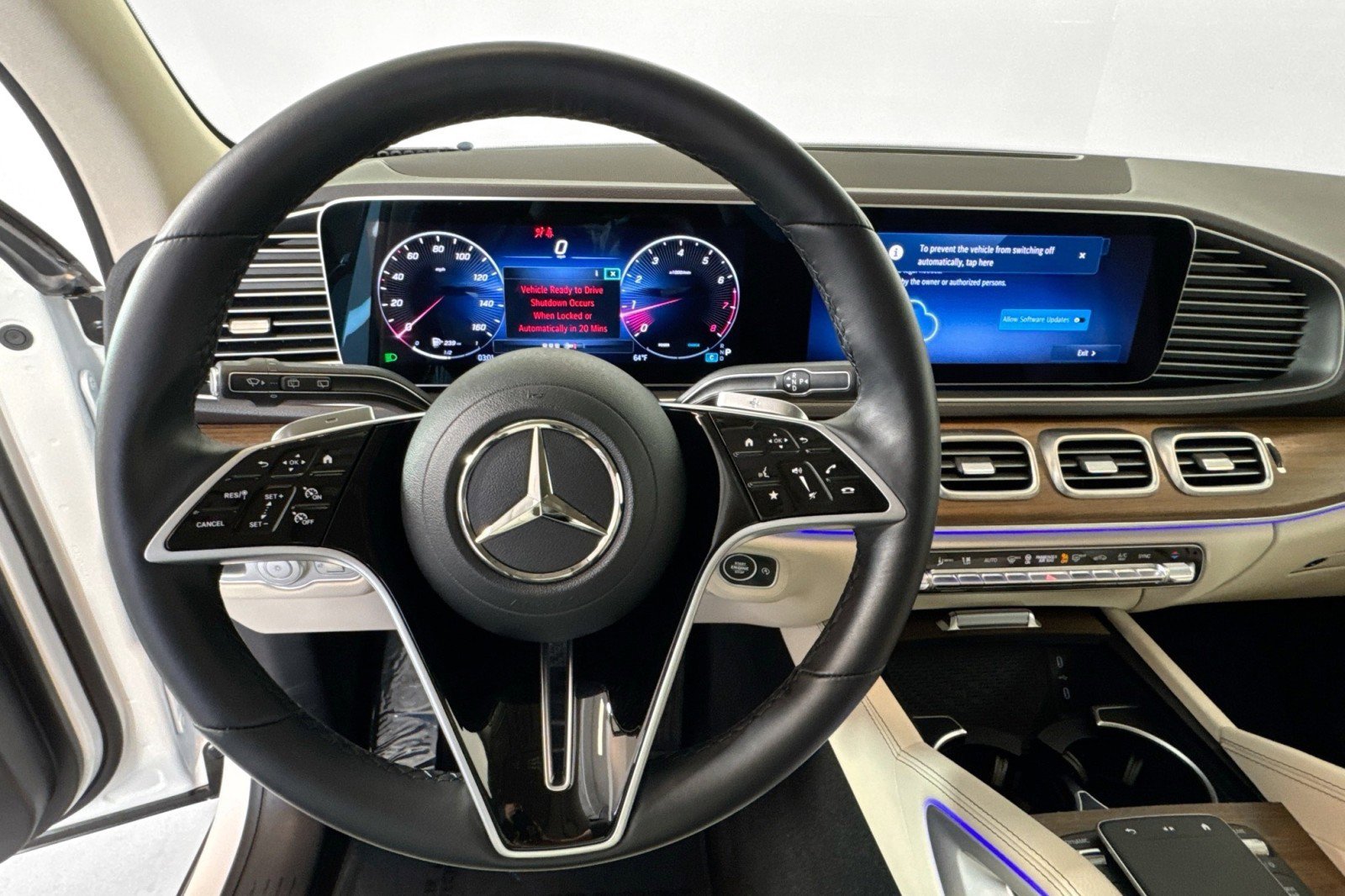 Used 2025 Mercedes-Benz GLE 350 4MATIC image 11