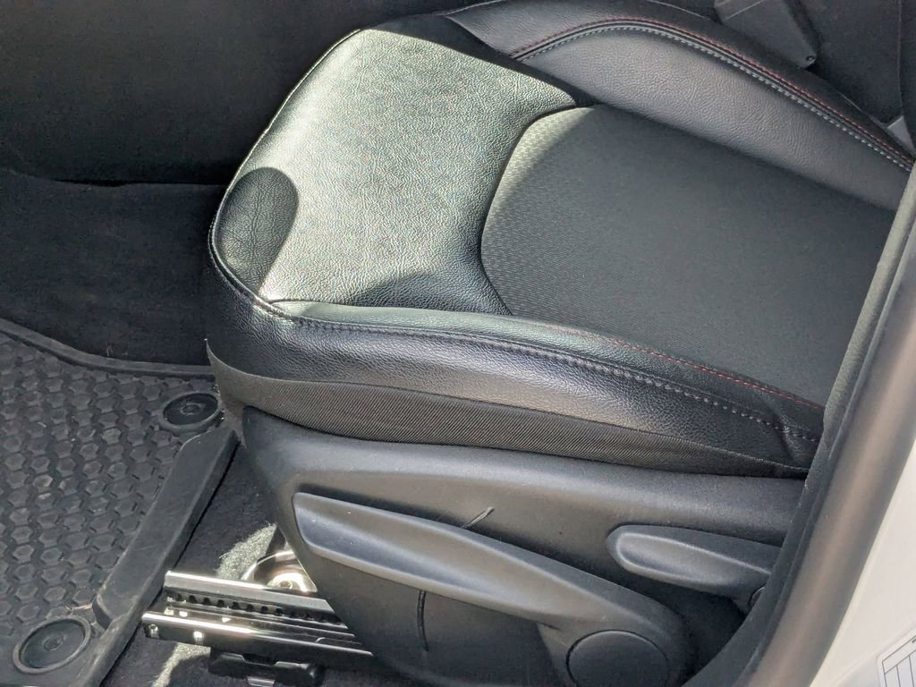Used 2025 Jeep Compass Trailhawk image 20