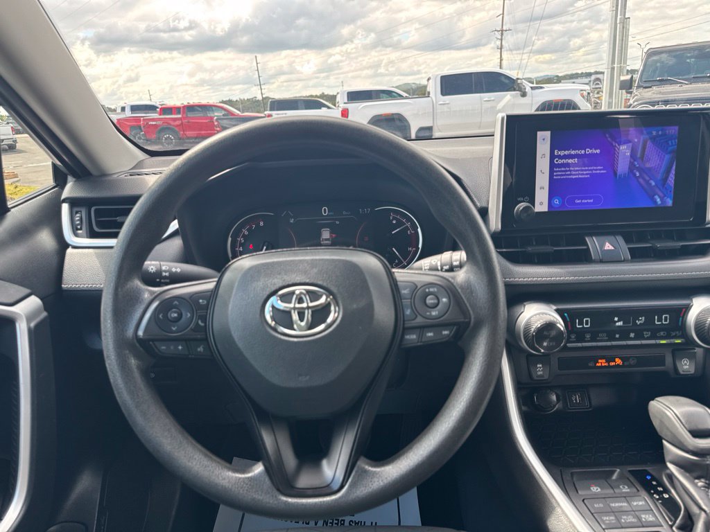 Used 2024 Toyota RAV4 XLE AWD/4WD image 20