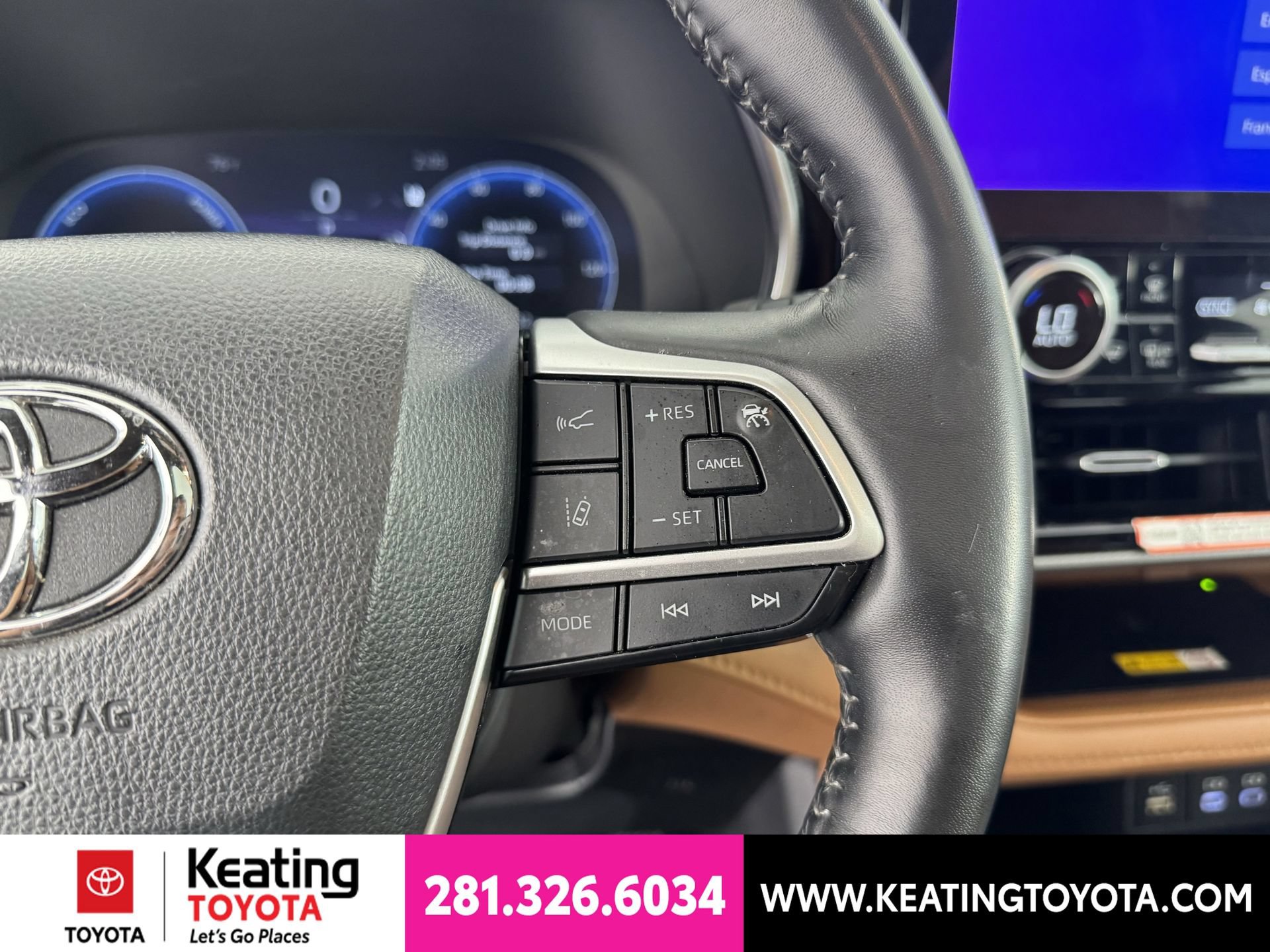 Certified 2025 Toyota Highlander Platinum AWD/4WD image 30