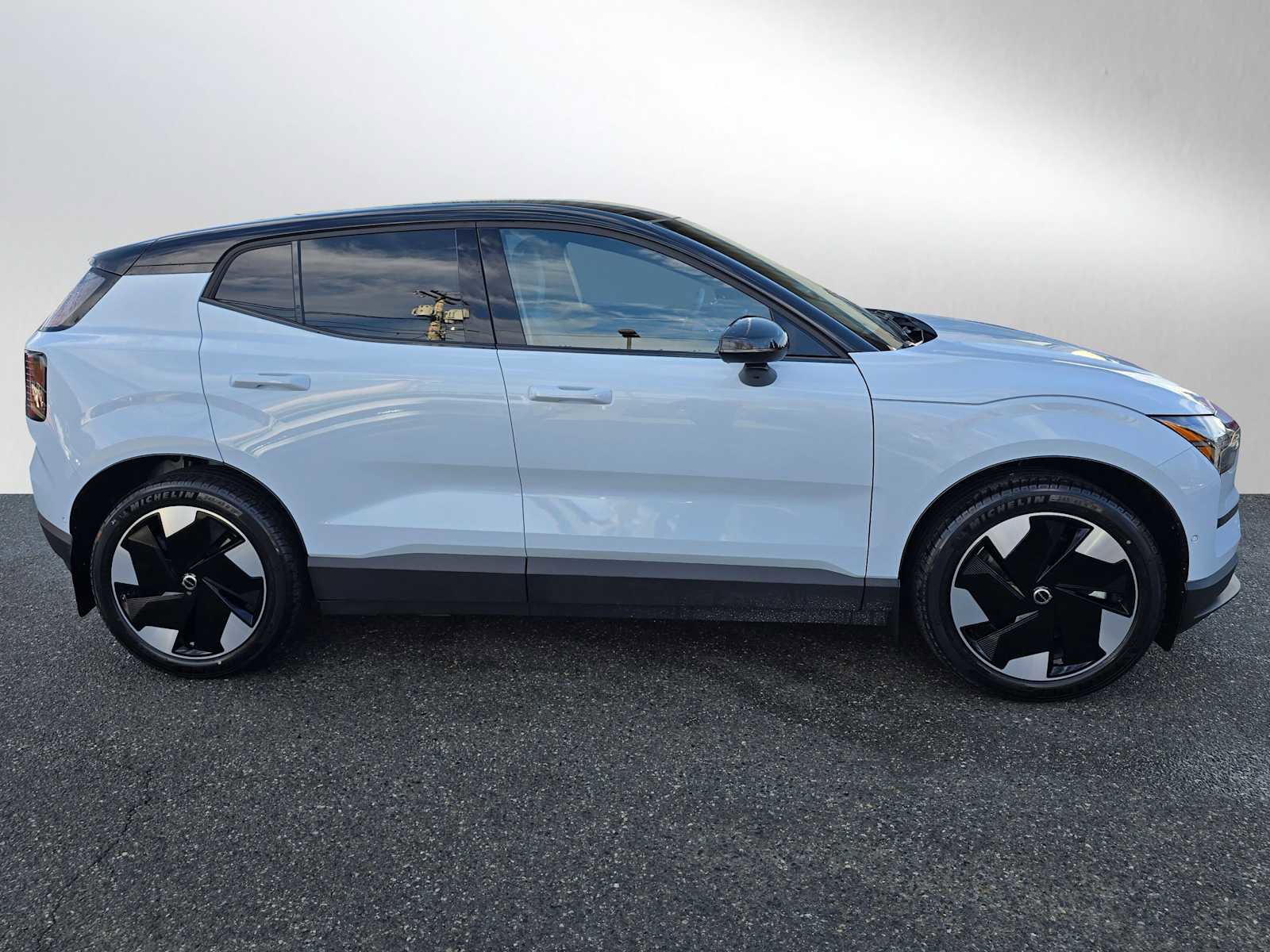 New 2026 Volvo EX30 Plus w/ Protection Package Premier AWD/4WD image 2