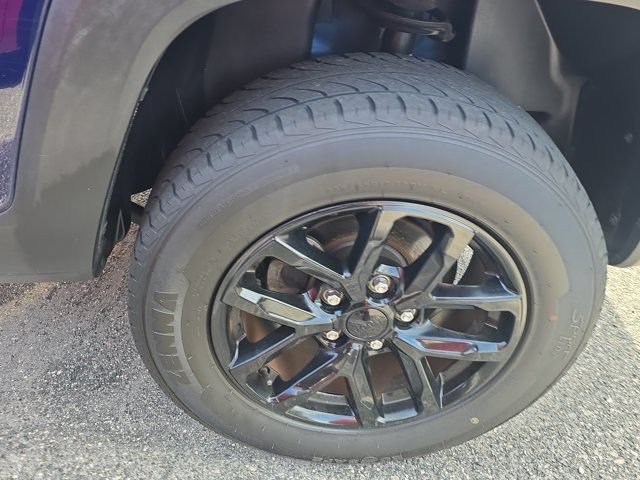 Used 2016 Jeep Renegade Latitude AWD/4WD image 6