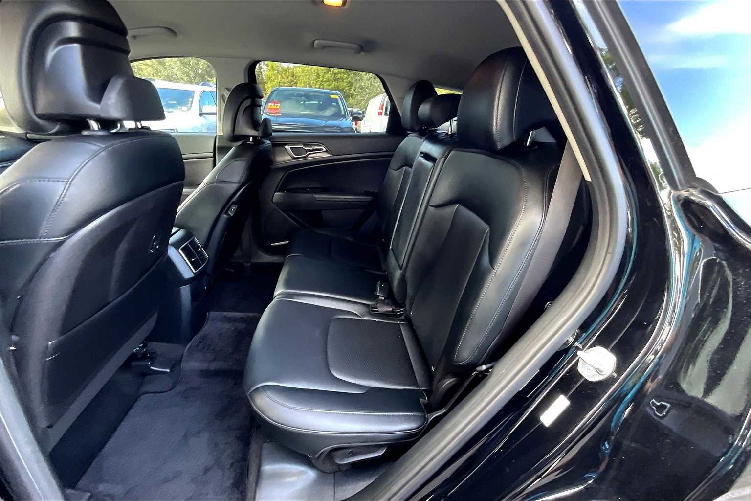 Used 2023 Kia Sportage EX image 25