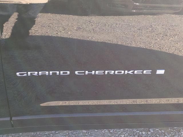 New 2025 Jeep Grand Cherokee L Limited w/ Luxury Tech Group II AWD/4WD image 44