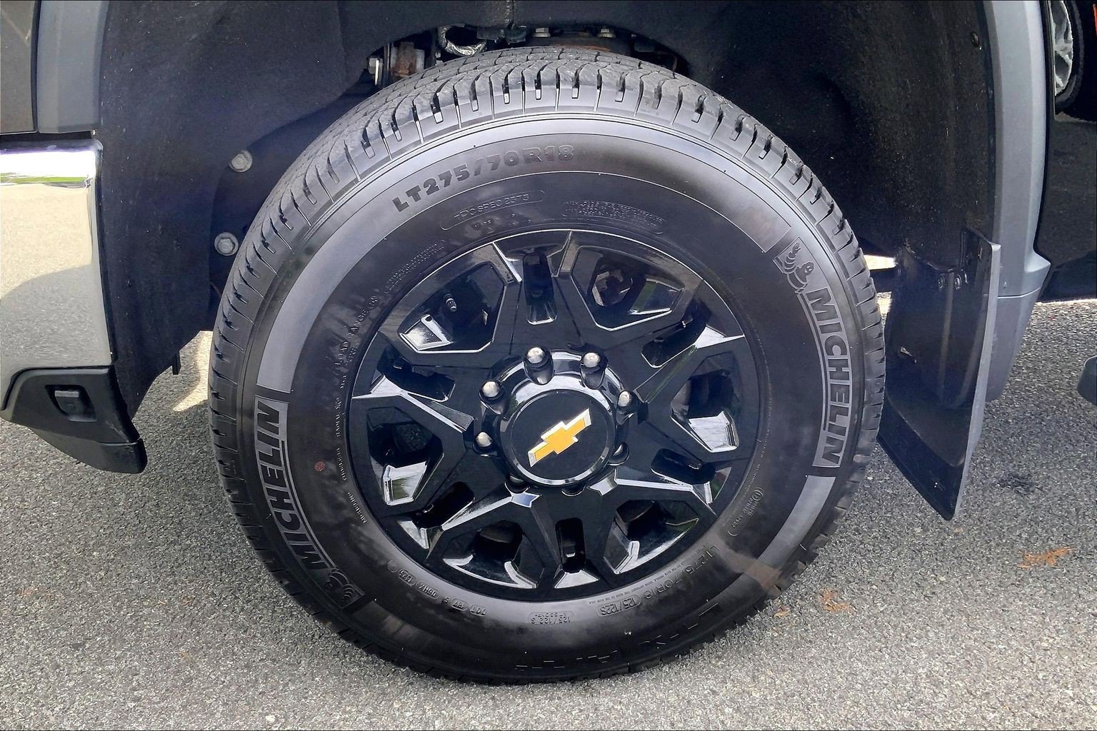 Used 2024 Chevrolet Silverado 2500 LTZ w/ LTZ Plus Package AWD/4WD image 11