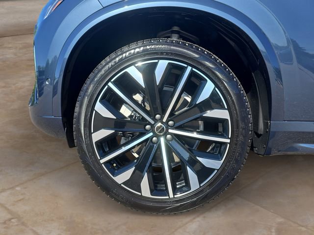 Used 2025 Volvo XC90 B5 Plus w/ Protection Package Premier AWD/4WD image 14