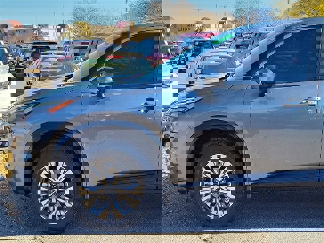 Used 2023 Nissan Rogue SV image 8