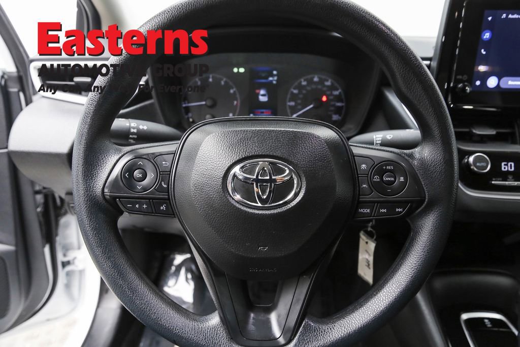 Used 2025 Toyota Corolla LE image 10