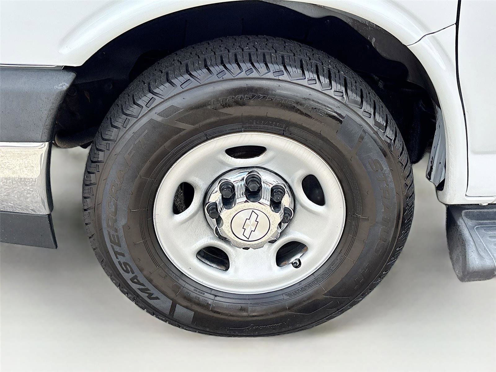 Used 2020 Chevrolet Express 3500 LT w/ LT Preferred Equipment Group image 29