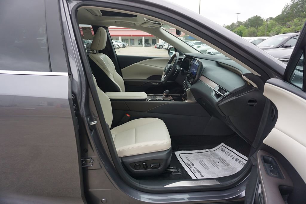 Used 2023 Lexus RX 350 Premium w/ Accessory Package AWD/4WD image 18