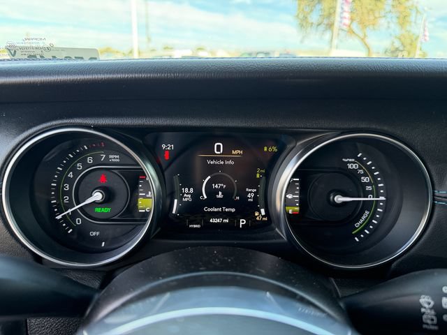 Used 2023 Jeep Wrangler Unlimited Rubicon 4xe w/ Cold Weather Group AWD/4WD image 18