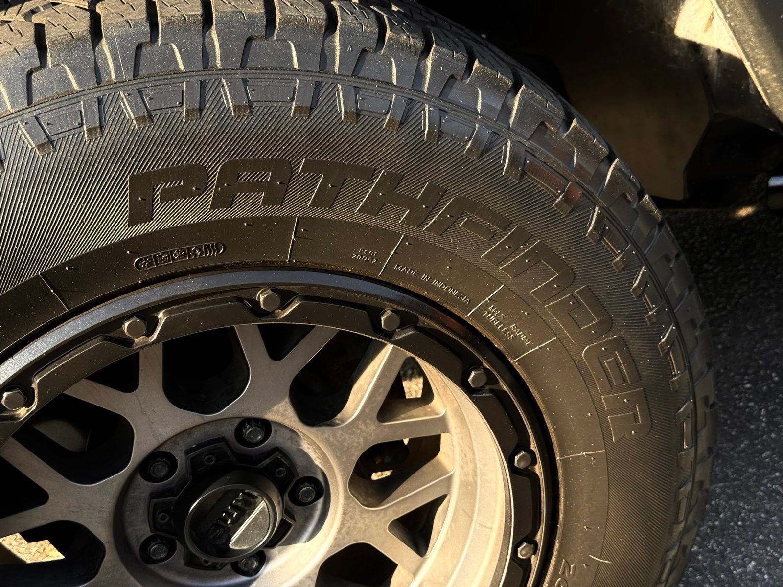 Used 2018 Jeep Wrangler Unlimited Sport S AWD/4WD image 12