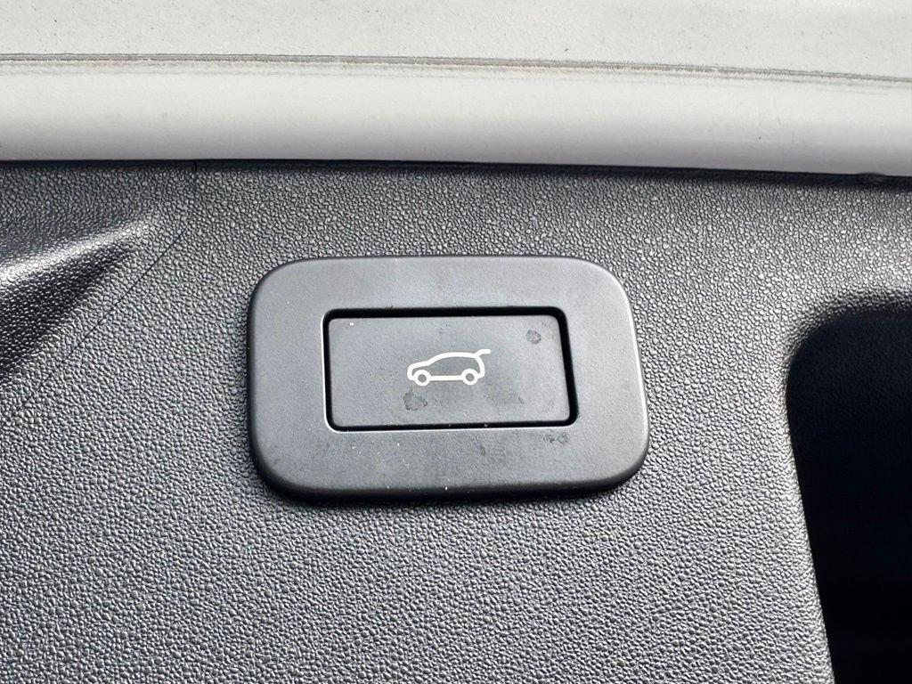 Used 2024 Land Rover Discovery Sport S AWD/4WD image 18
