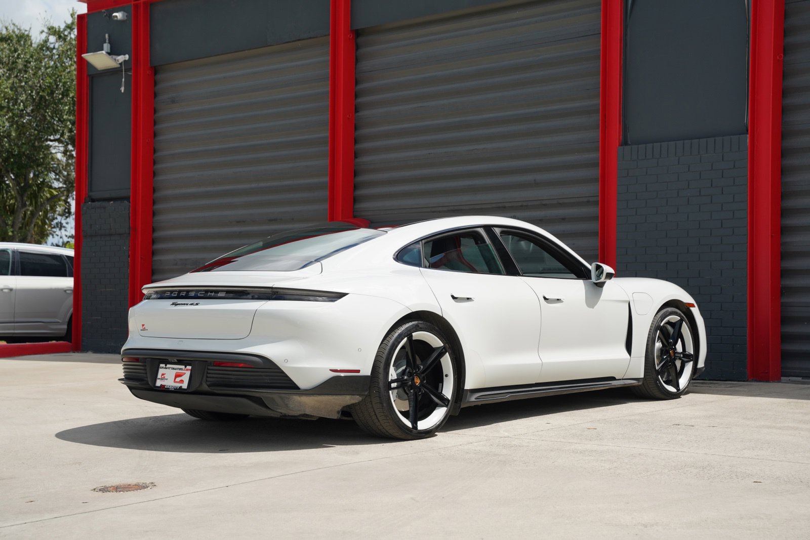Used 2020 Porsche Taycan 4S AWD/4WD image 13