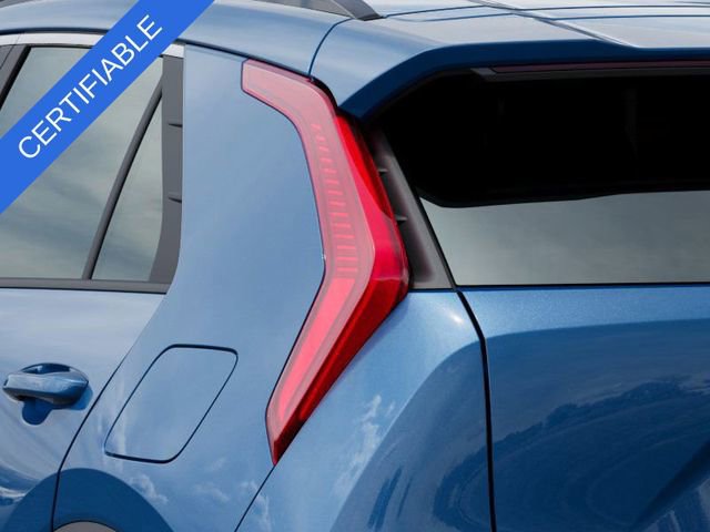 Certified 2025 Kia Niro EX image 11