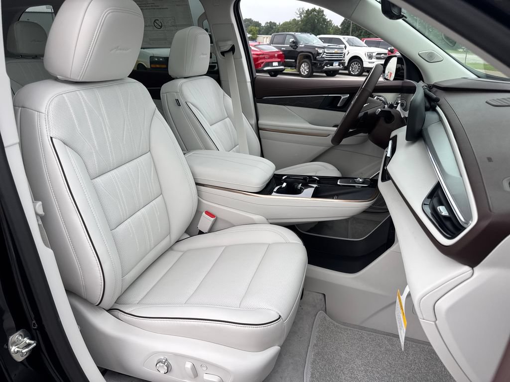 New 2026 Buick Enclave Avenir w/ Super Cruise Package AWD/4WD image 10