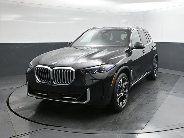 New 2026 BMW X5 xDrive50e w/ Climate Comfort Package image 30