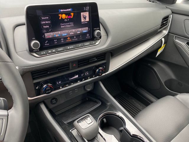 New 2026 Nissan Rogue Dark Armor AWD/4WD image 17