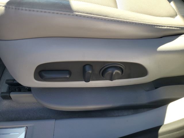 Used 2017 GMC Acadia SLT image 7