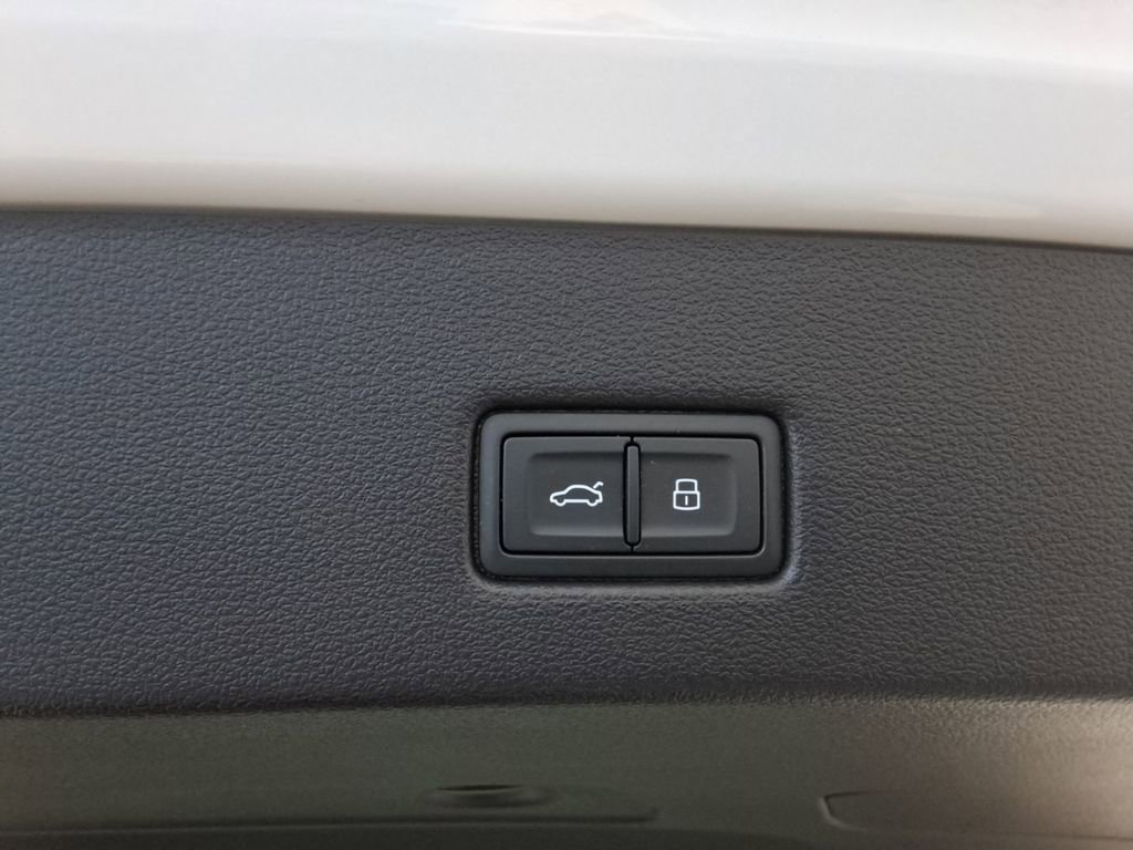 Used 2023 Audi RS 7 Sportback w/ Carbon Optic Package image 24