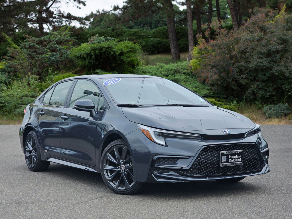 Used 2024 Toyota Corolla SE w/ SE Package